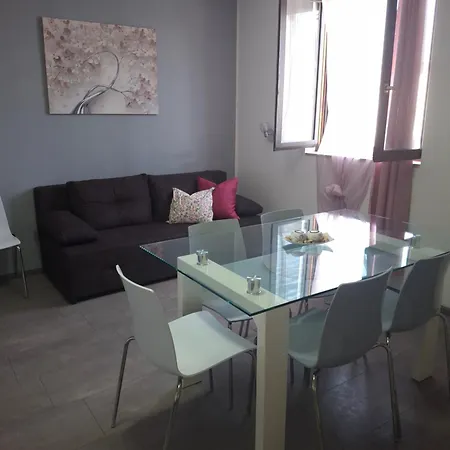 Tajana Apartment *