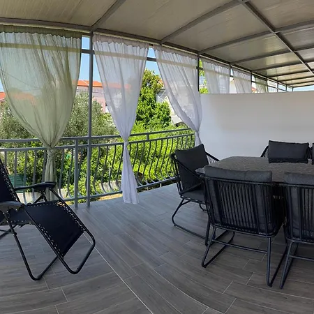 Tajana Apartment *