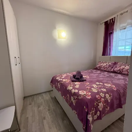 Tajana Apartment Sukosan